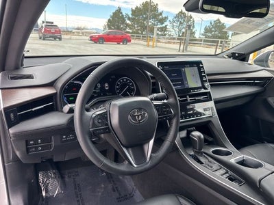 2022 Toyota Avalon Hybrid XLE Plus