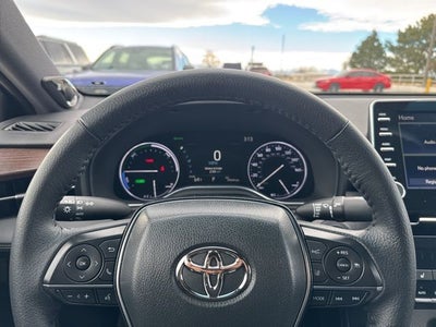 2022 Toyota Avalon Hybrid XLE Plus