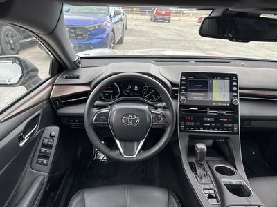 2022 Toyota Avalon Hybrid XLE Plus