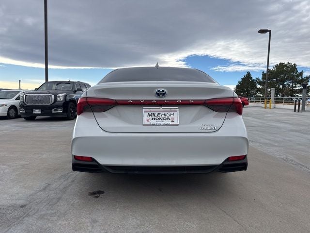 2022 Toyota Avalon Hybrid XLE Plus