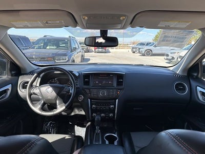 2020 Nissan Pathfinder SV