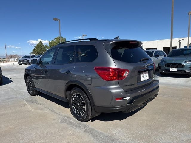 2020 Nissan Pathfinder SV